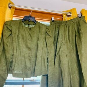 Larry Levine Vintage Green matching cropped jacket & crop wide pants